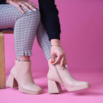 Botín De Tacón Cuadrado Beige