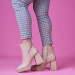 Botín De Tacón Cuadrado Beige