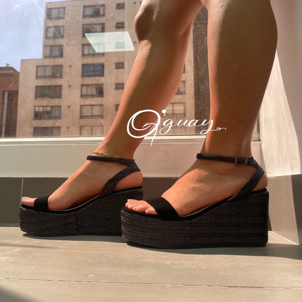 Cuñas Corridas Tejidas en NEGRO