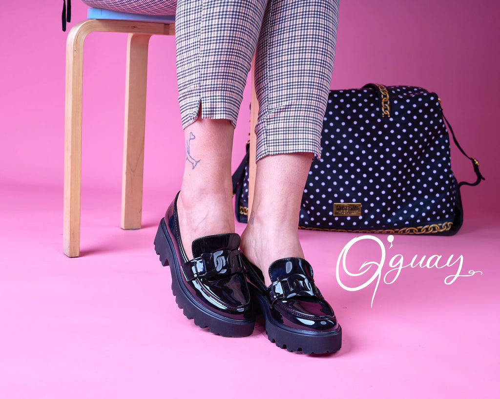 Mocacines EN CHAROL COLOR NEGRO