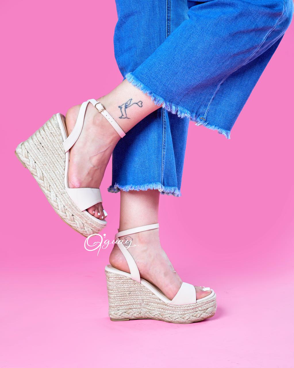 Cuñas CORRIDAS DE FIQUE EN COLOR NUDE