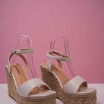 Cuñas corridas en blanco