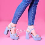 Sandalias de Tacon Grueso Cruzadas