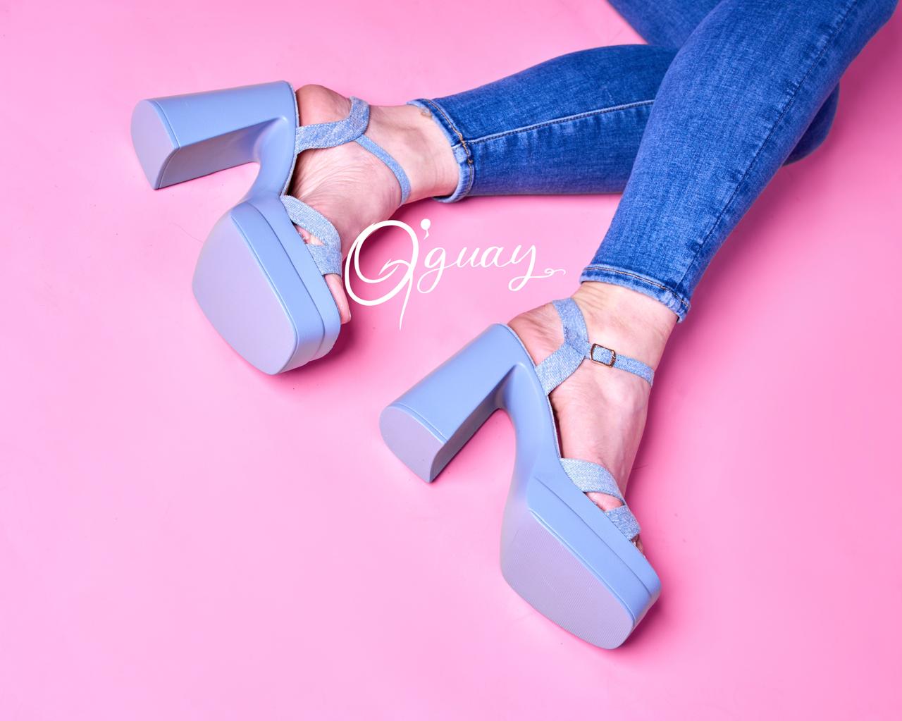 Sandalias de Tacon Grueso Cruzadas